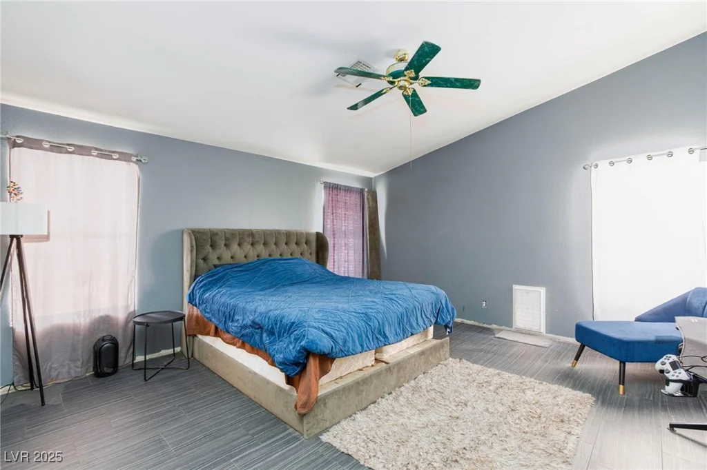 207 Charter Oak, Henderson, NV 89074