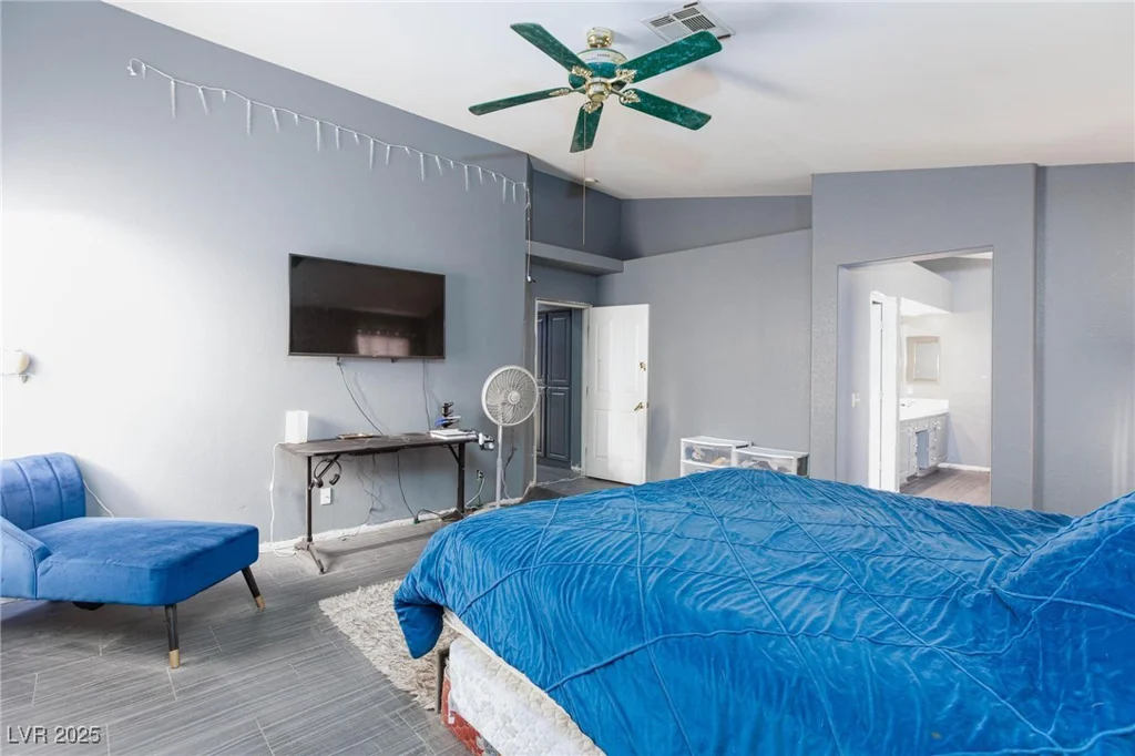 207 Charter Oak, Henderson, NV 89074
