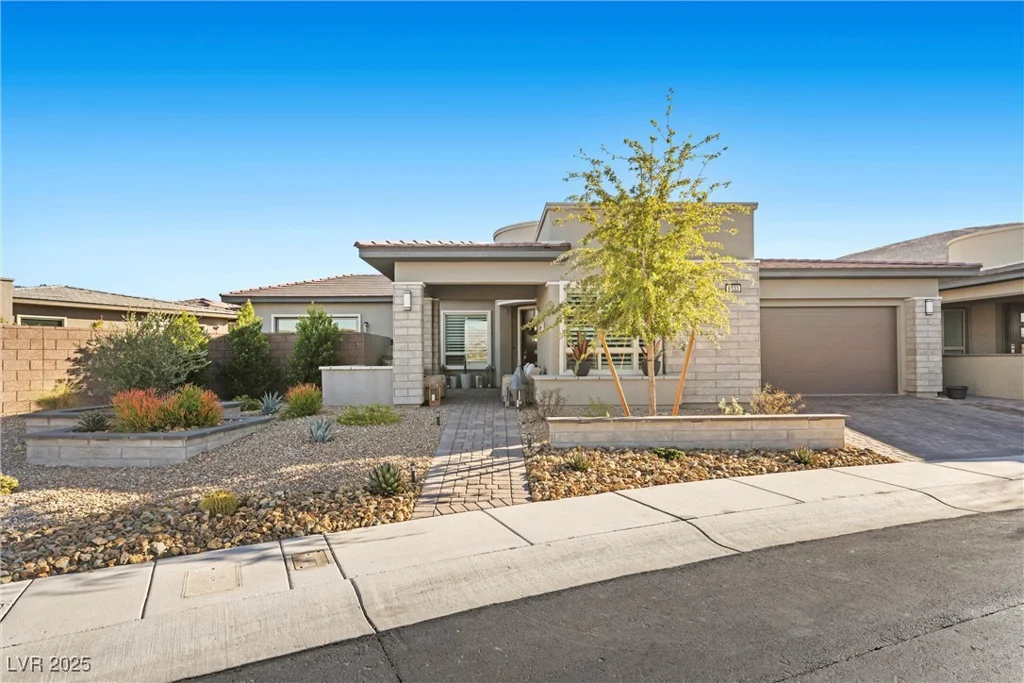 6833 Desert Crimson, Las Vegas, NV 89148