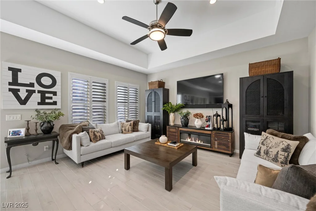 6833 Desert Crimson, Las Vegas, NV 89148