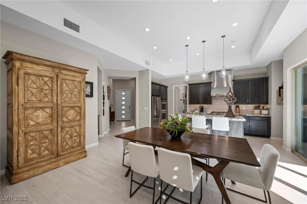 6833 Desert Crimson, Las Vegas, NV 89148