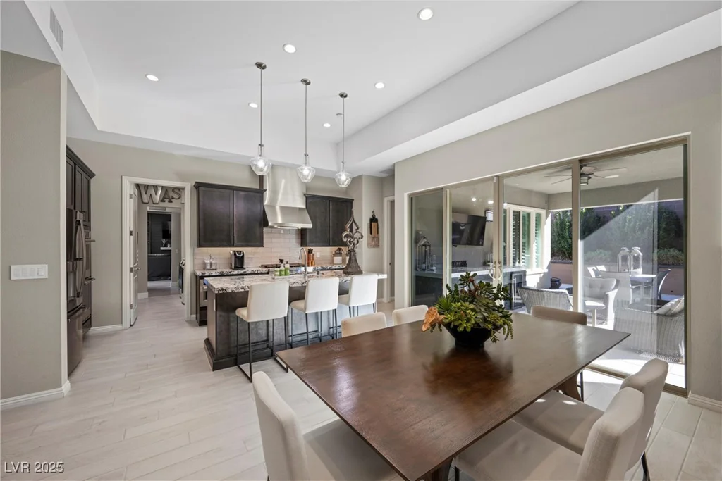 6833 Desert Crimson, Las Vegas, NV 89148