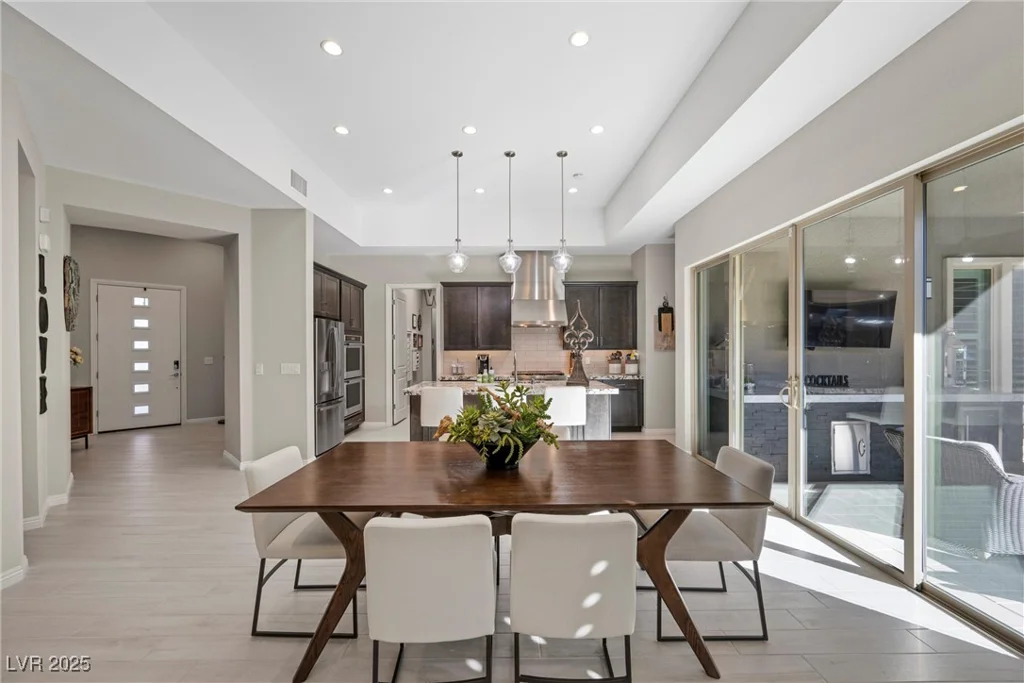 6833 Desert Crimson, Las Vegas, NV 89148