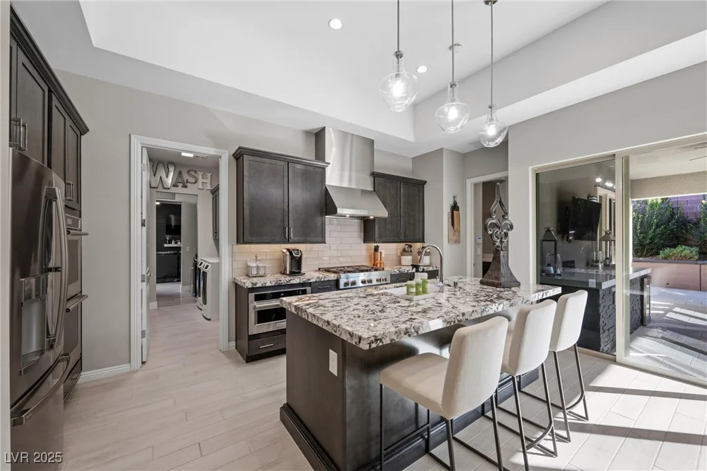 6833 Desert Crimson, Las Vegas, NV 89148
