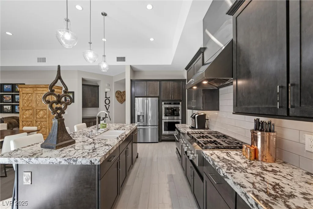 6833 Desert Crimson, Las Vegas, NV 89148