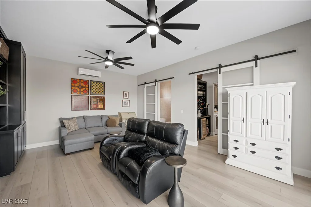 6833 Desert Crimson, Las Vegas, NV 89148