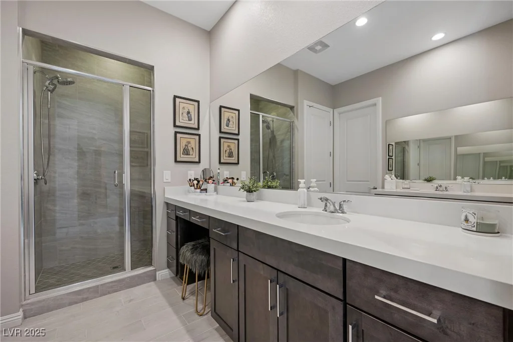 6833 Desert Crimson, Las Vegas, NV 89148
