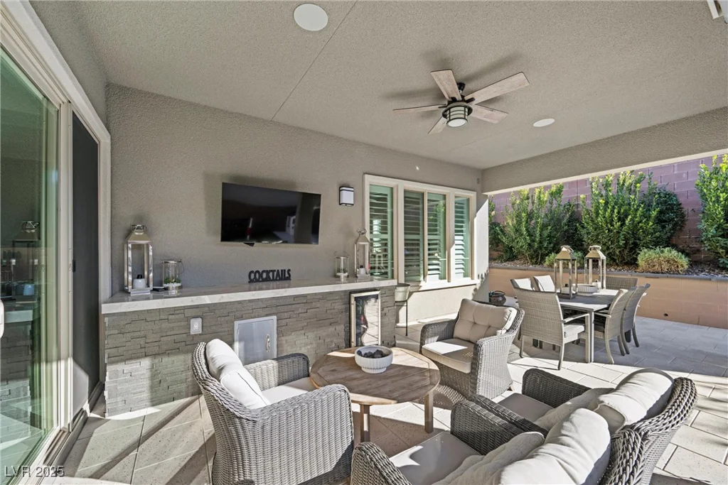 6833 Desert Crimson, Las Vegas, NV 89148