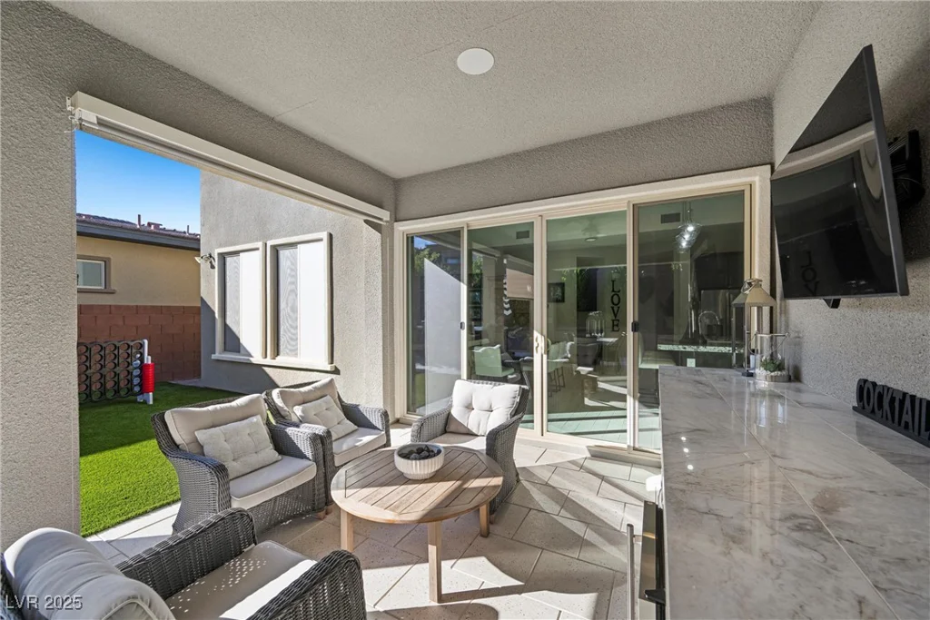 6833 Desert Crimson, Las Vegas, NV 89148