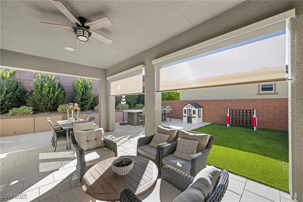 6833 Desert Crimson, Las Vegas, NV 89148