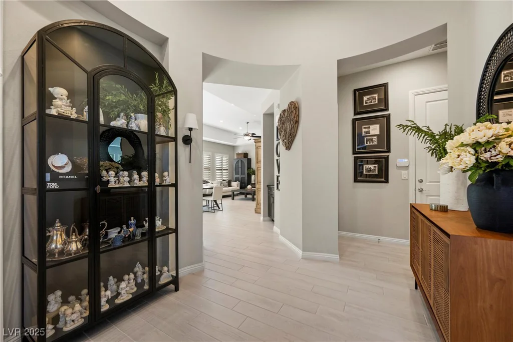6833 Desert Crimson, Las Vegas, NV 89148