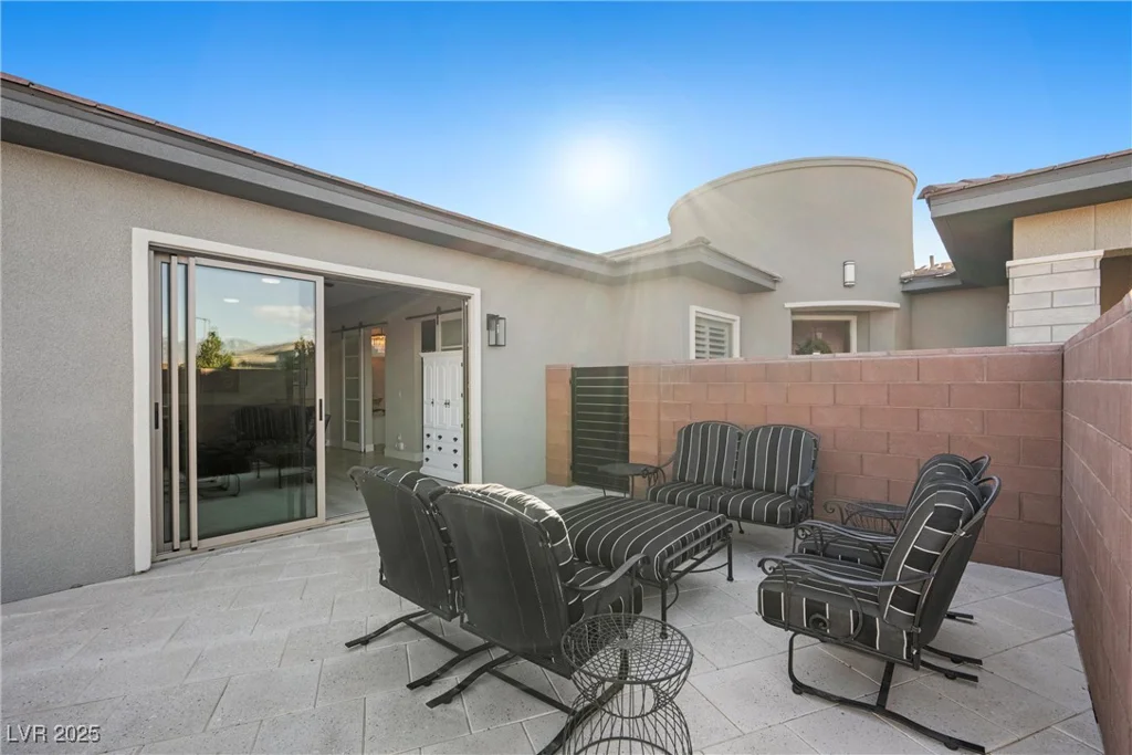 6833 Desert Crimson, Las Vegas, NV 89148