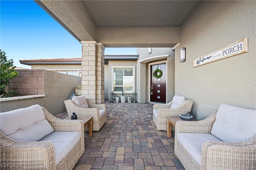 6833 Desert Crimson, Las Vegas, NV 89148
