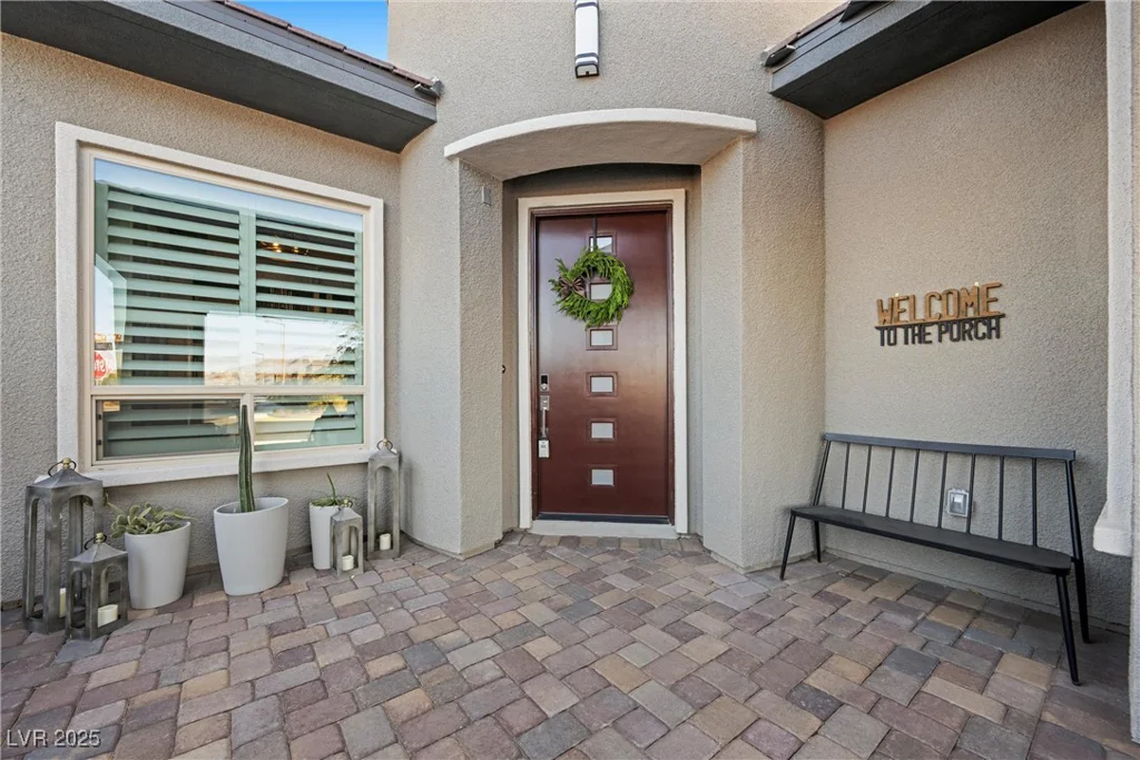 6833 Desert Crimson, Las Vegas, NV 89148