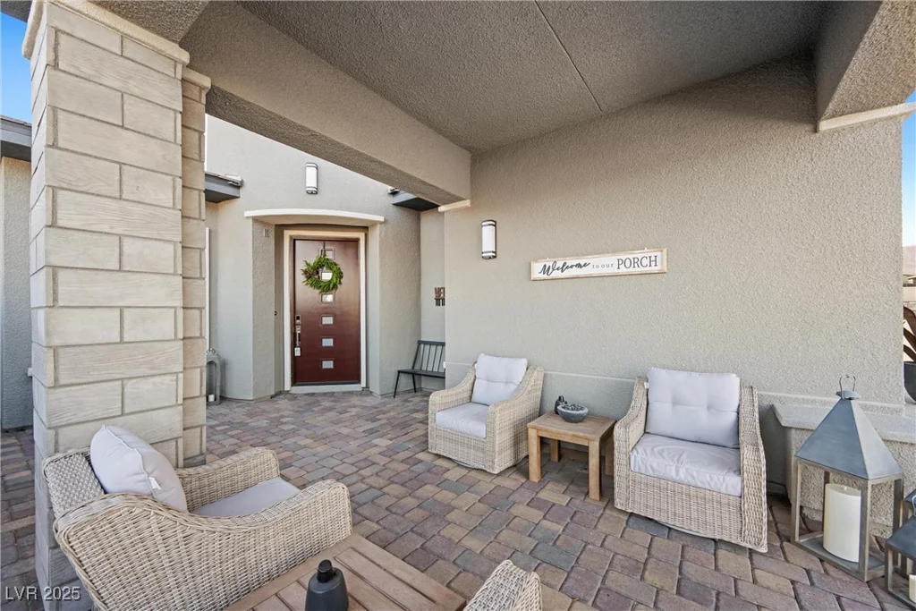 6833 Desert Crimson, Las Vegas, NV 89148