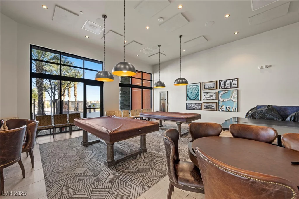 6833 Desert Crimson, Las Vegas, NV 89148