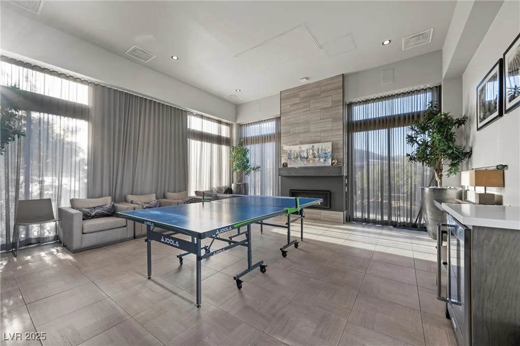 6833 Desert Crimson, Las Vegas, NV 89148