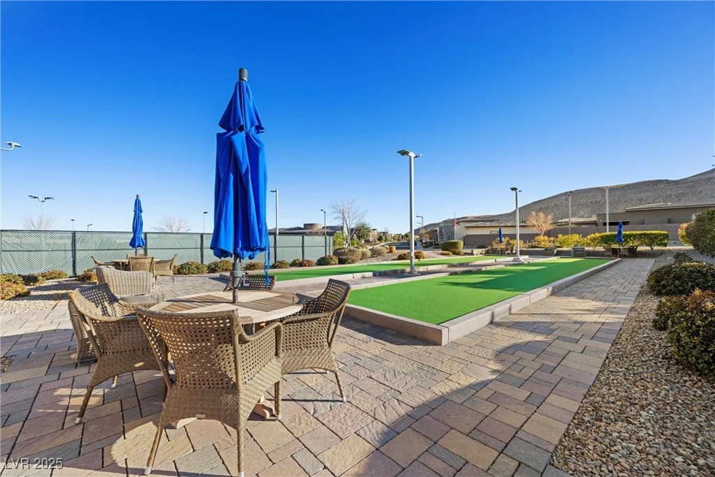 6833 Desert Crimson, Las Vegas, NV 89148