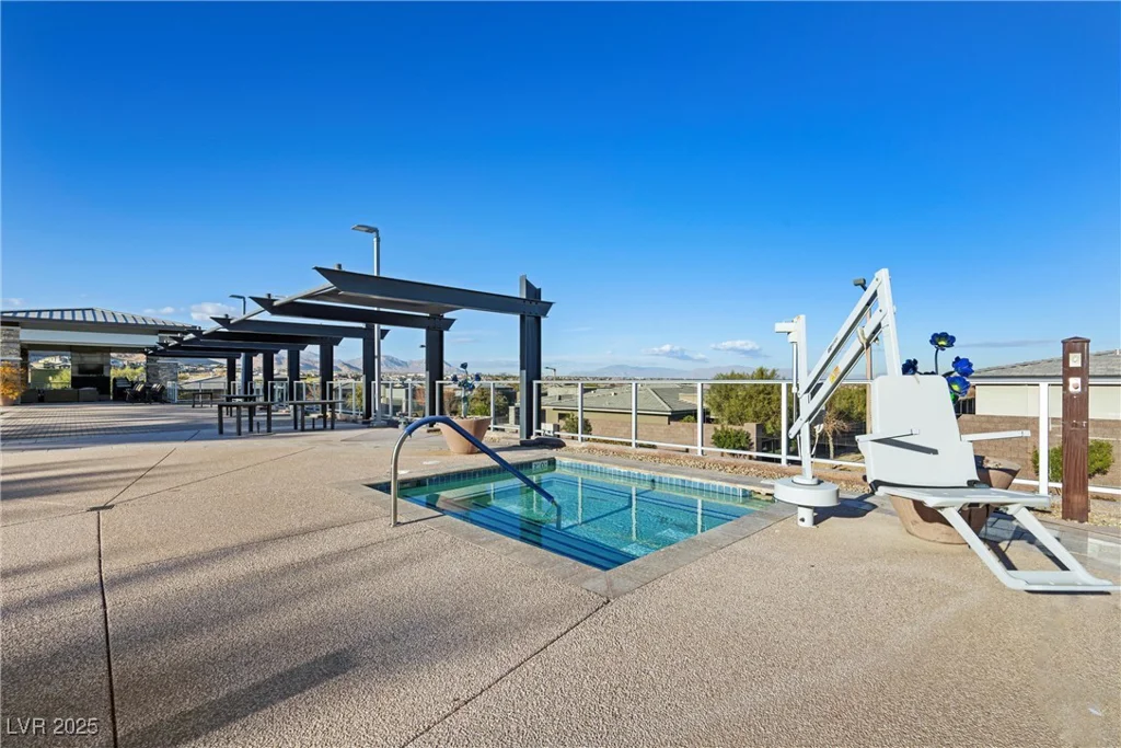 6833 Desert Crimson, Las Vegas, NV 89148