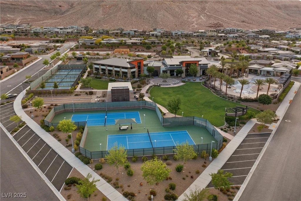 6833 Desert Crimson, Las Vegas, NV 89148