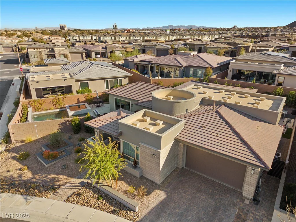 6833 Desert Crimson, Las Vegas, NV 89148