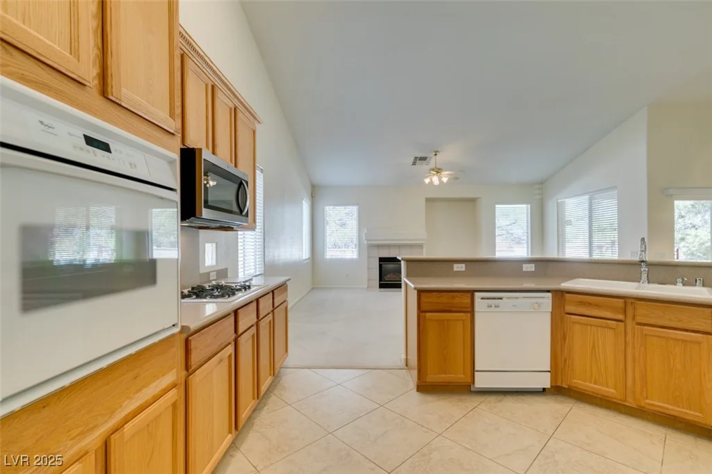 2228 Summerwind, Henderson, NV 89052