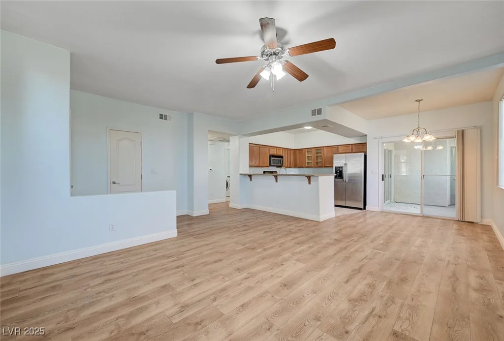 1701 King James, Las Vegas, NV 89144
