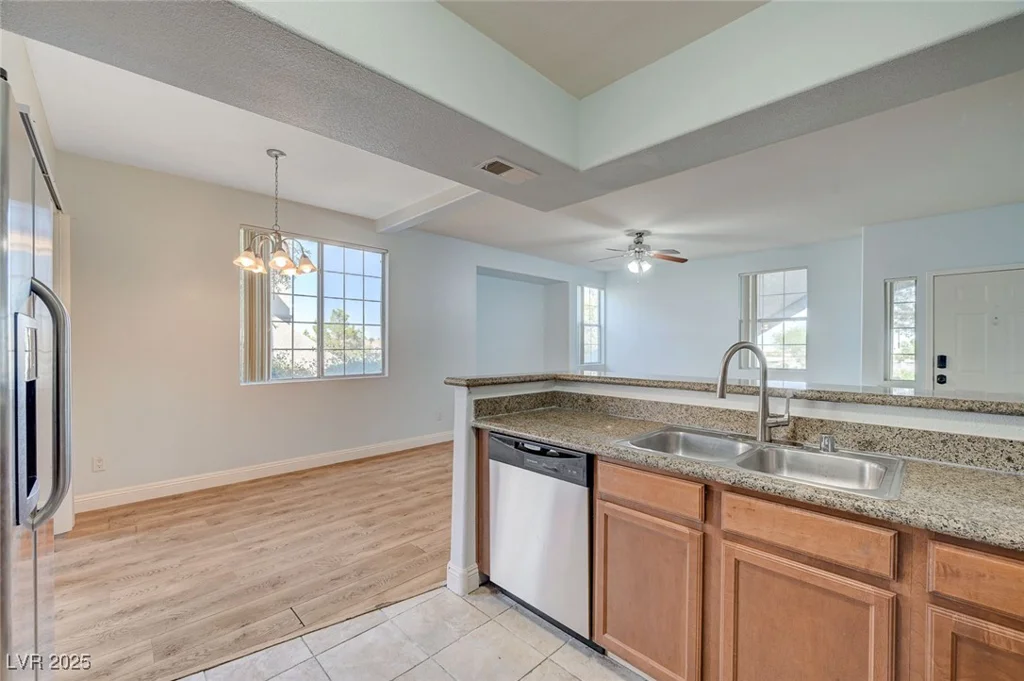 1701 King James, Las Vegas, NV 89144
