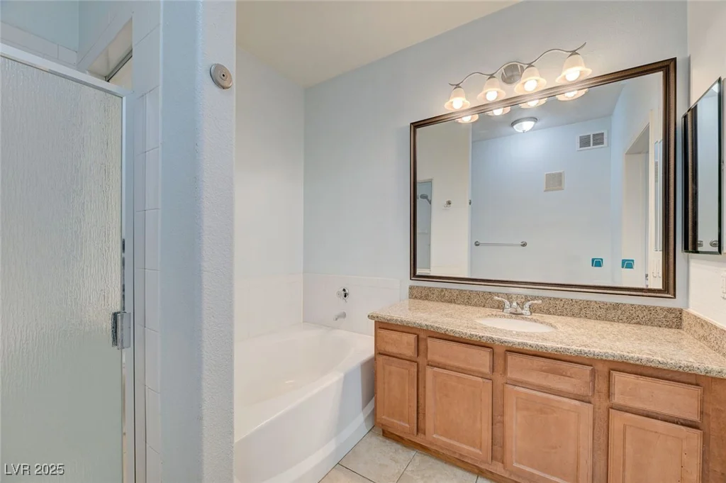 1701 King James, Las Vegas, NV 89144