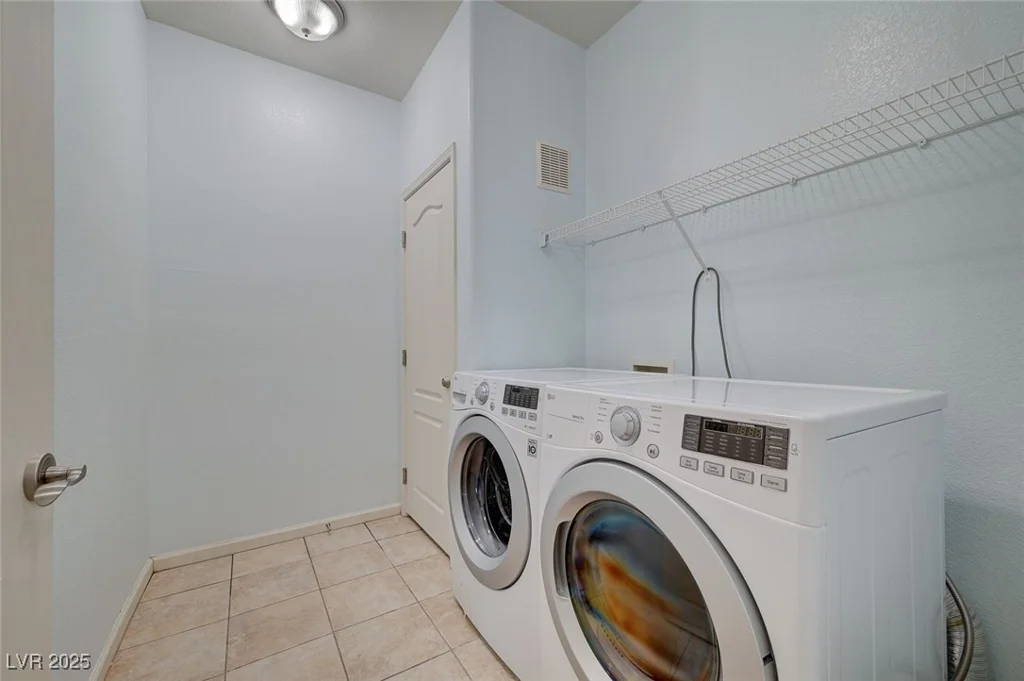 1701 King James, Las Vegas, NV 89144