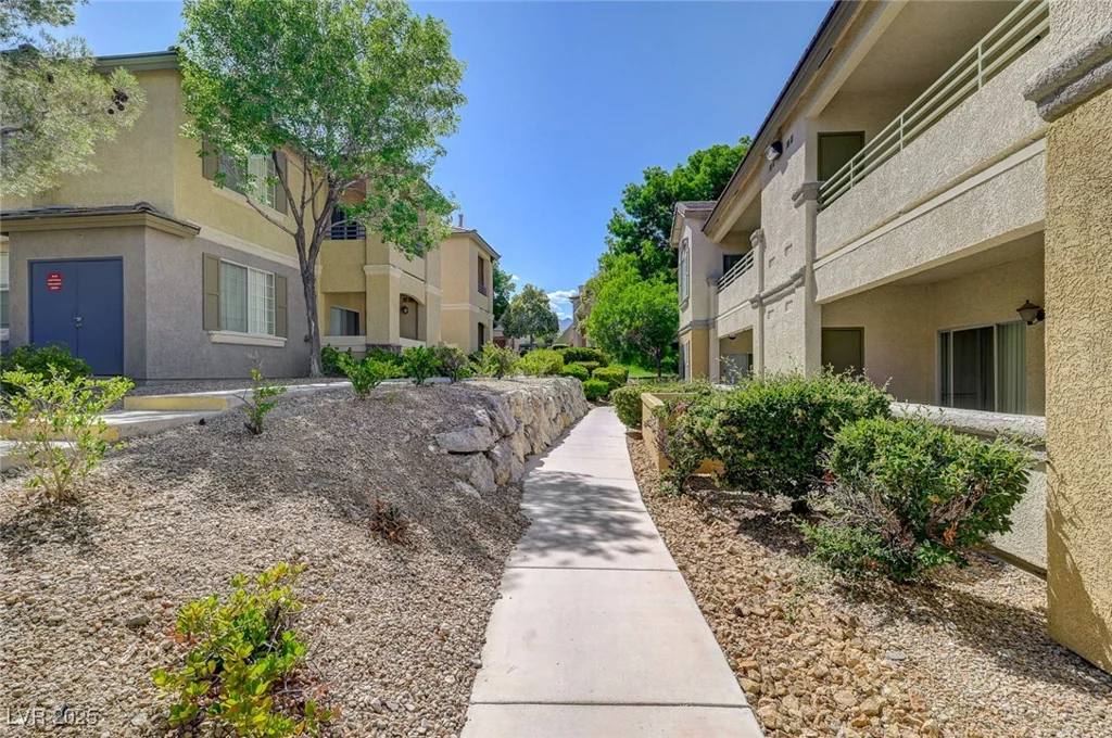 1701 King James, Las Vegas, NV 89144
