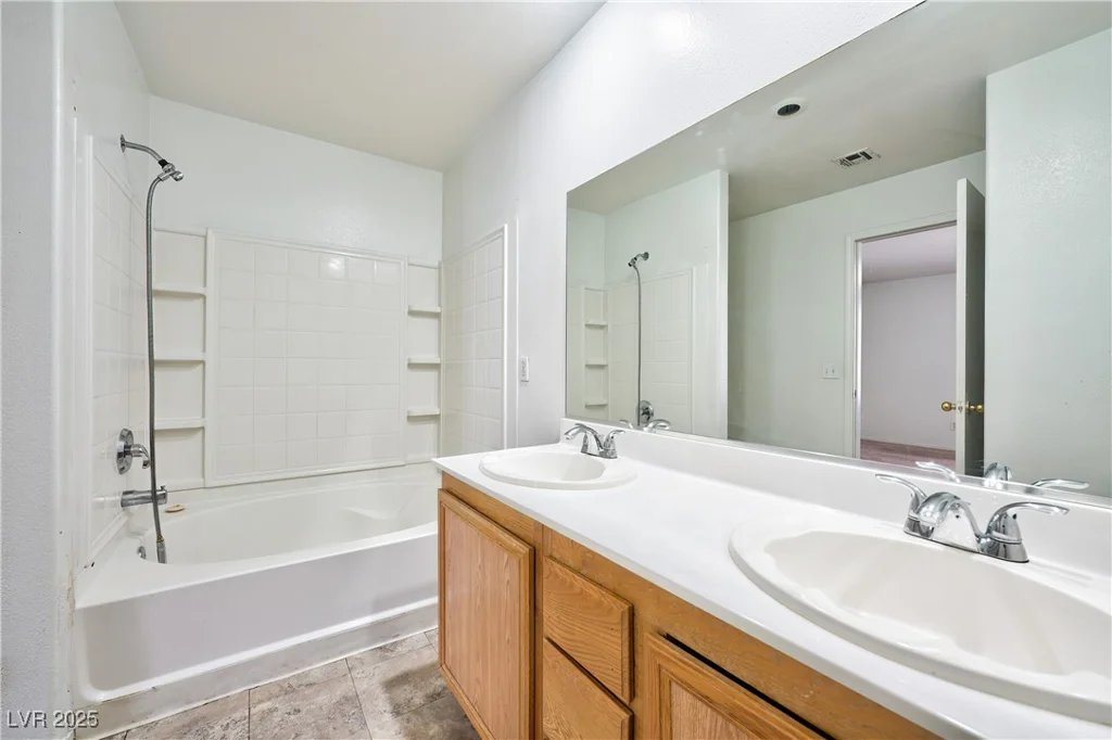 4059 Halfmoon Bay, Las Vegas, NV 89115