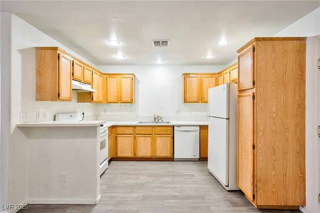 4059 Halfmoon Bay, Las Vegas, NV 89115