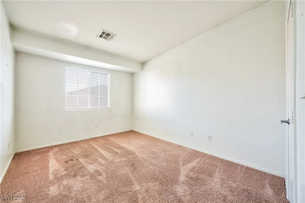 4059 Halfmoon Bay, Las Vegas, NV 89115