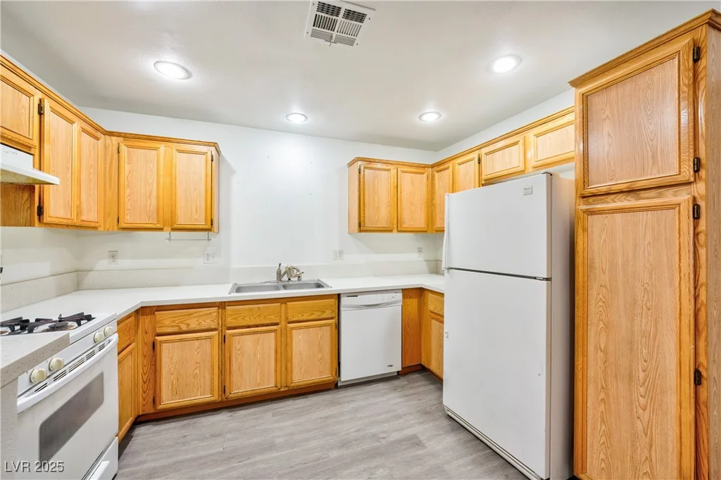 4059 Halfmoon Bay, Las Vegas, NV 89115