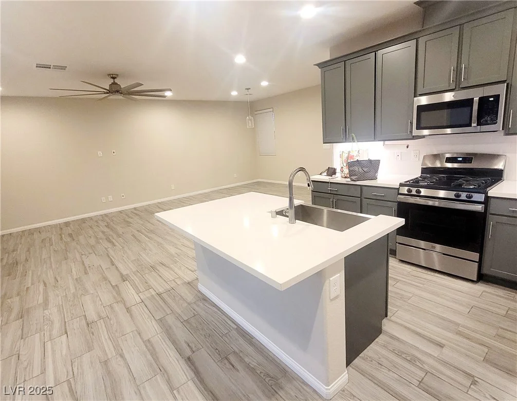 8051 California Pine, Las Vegas, NV 89166