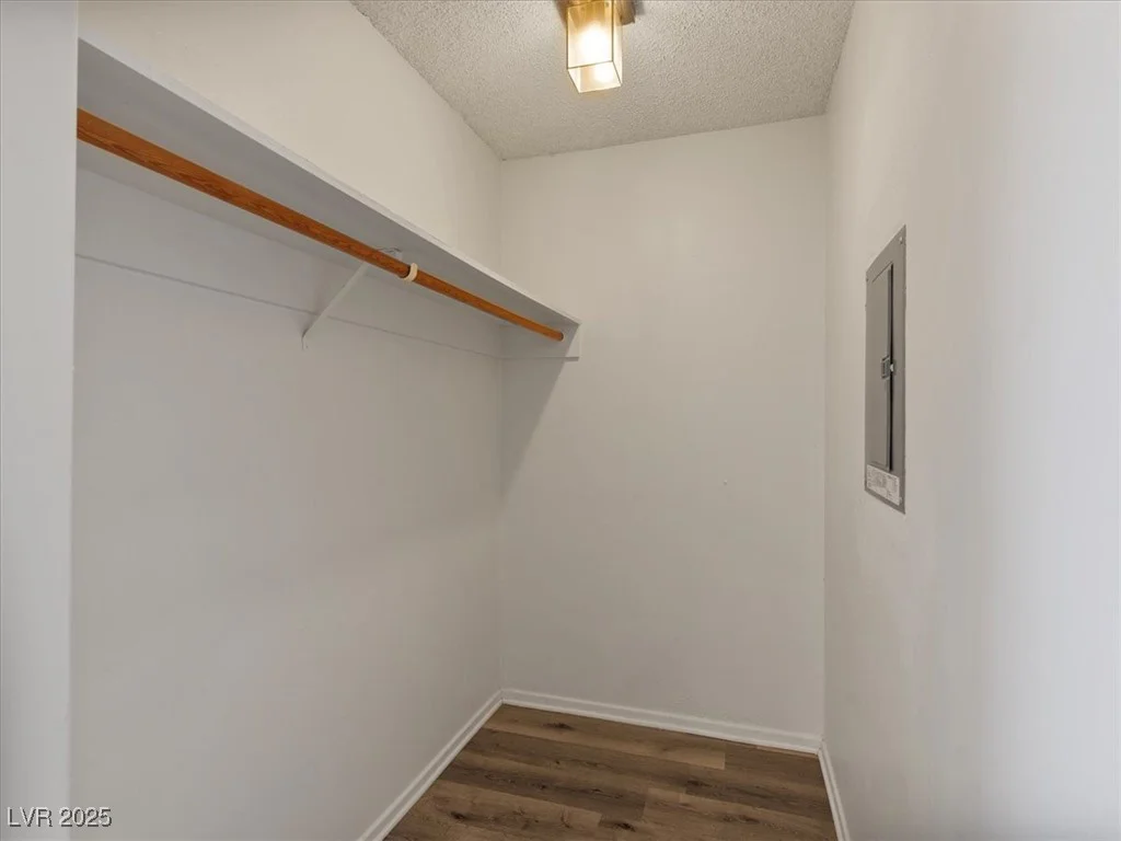350 Desert Inn, Las Vegas, NV 89109