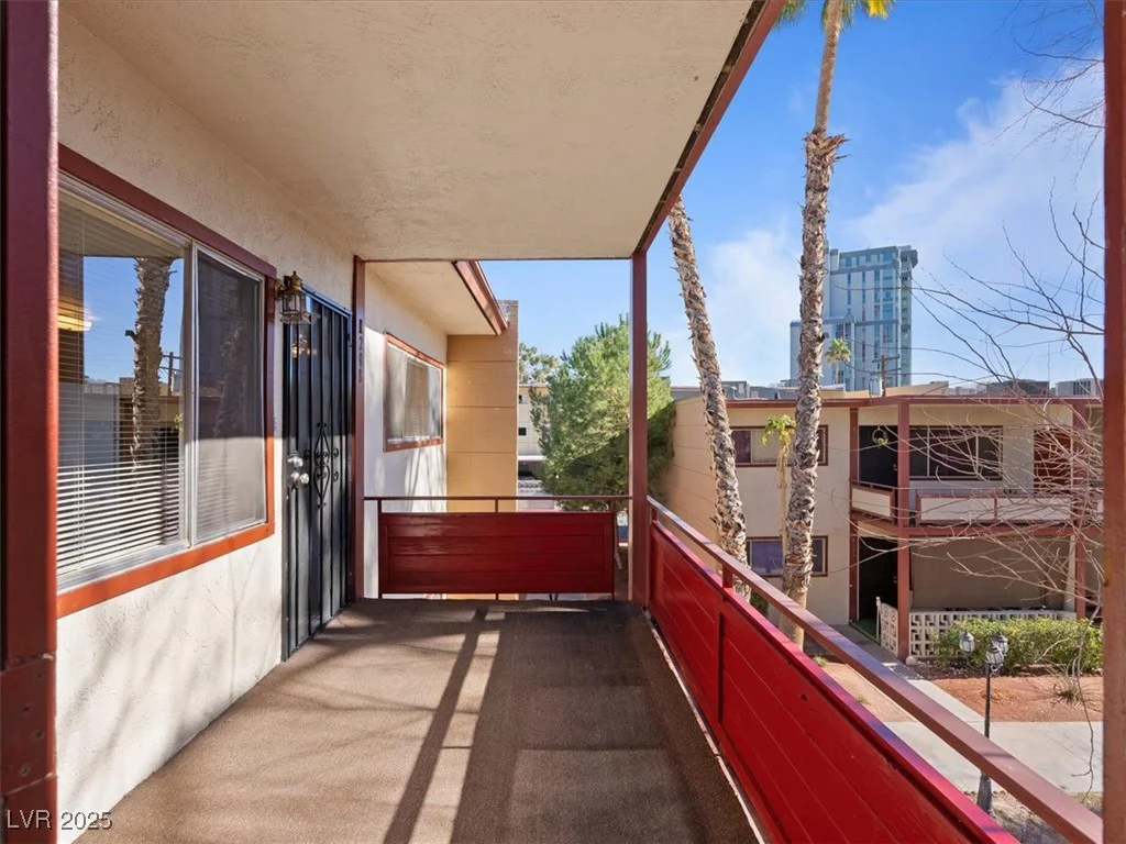 350 Desert Inn, Las Vegas, NV 89109