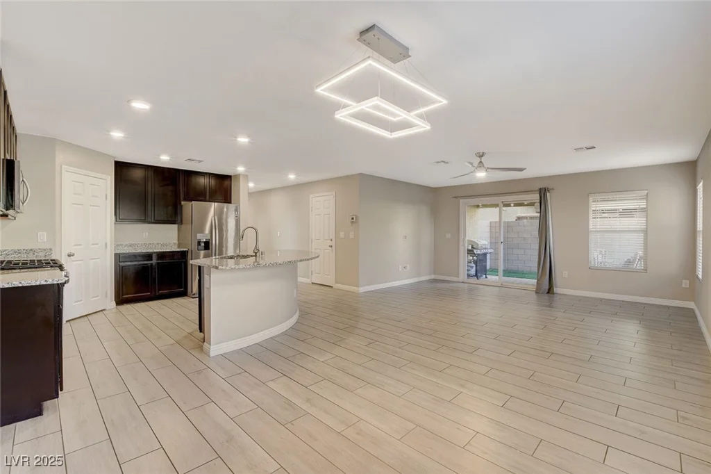 3849 Park Field, Las Vegas, NV 89120