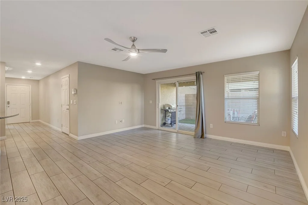 3849 Park Field, Las Vegas, NV 89120