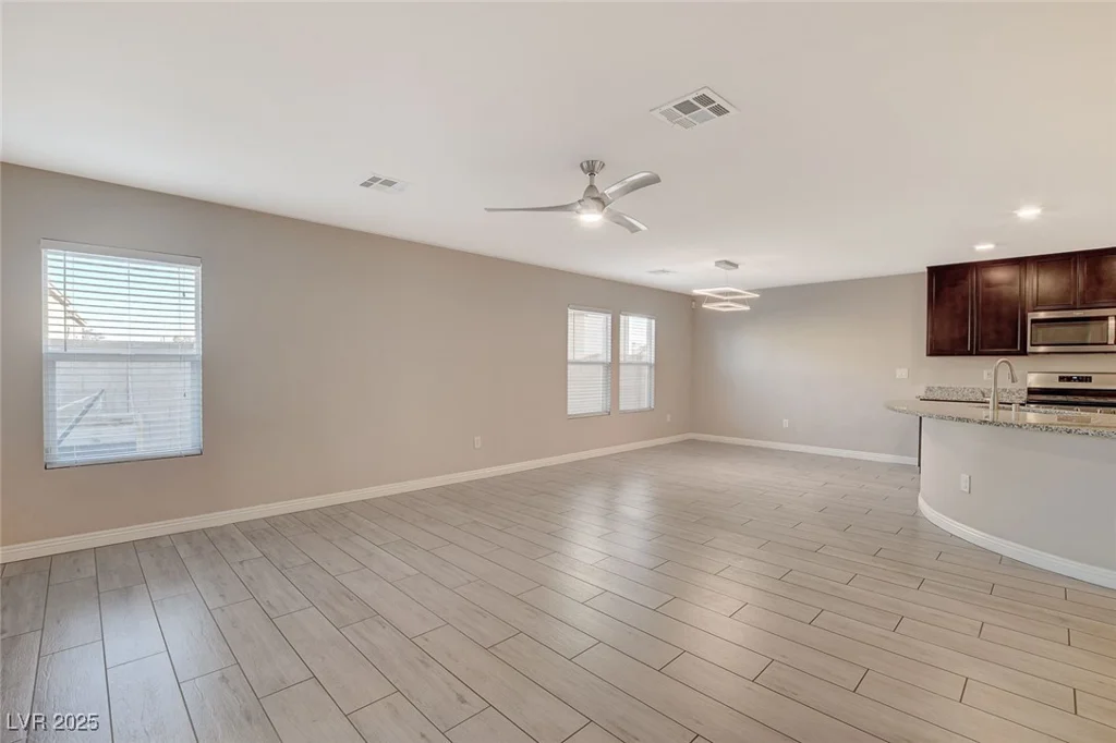 3849 Park Field, Las Vegas, NV 89120