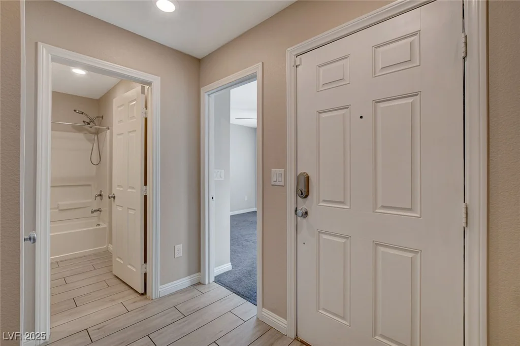 3849 Park Field, Las Vegas, NV 89120