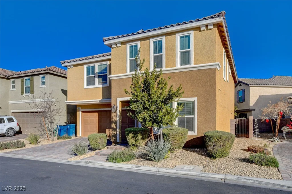 3849 Park Field, Las Vegas, NV 89120