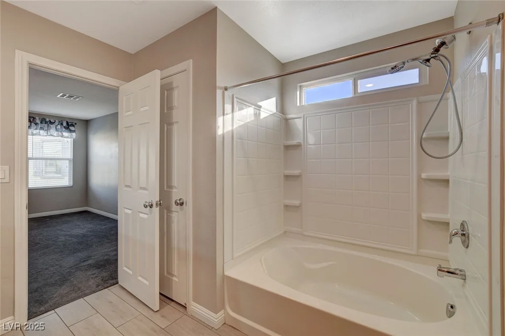 3849 Park Field, Las Vegas, NV 89120