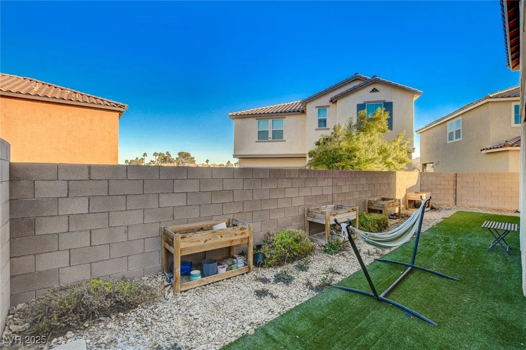 3849 Park Field, Las Vegas, NV 89120
