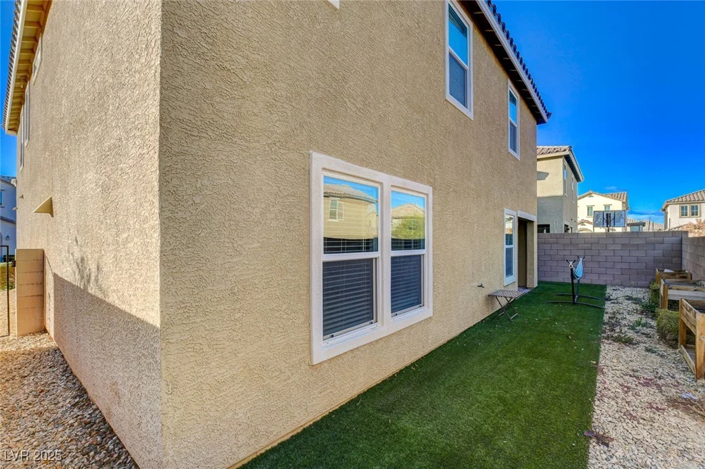 3849 Park Field, Las Vegas, NV 89120