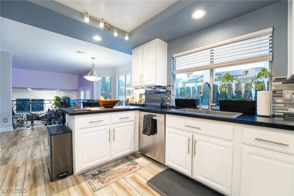 3364 Canoe Cove, Las Vegas, NV 89117