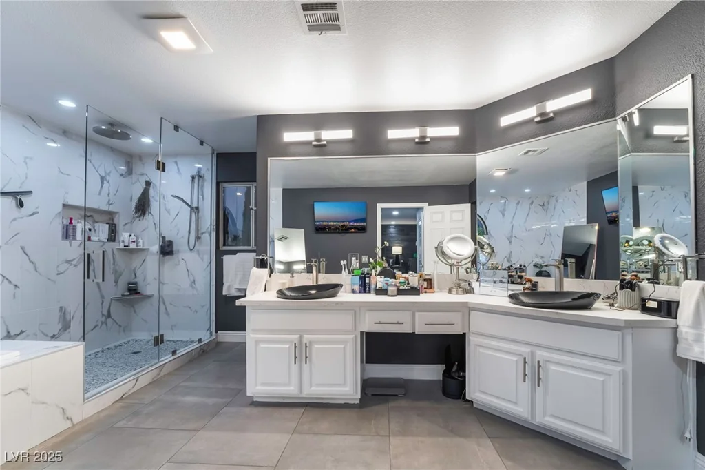 3364 Canoe Cove, Las Vegas, NV 89117