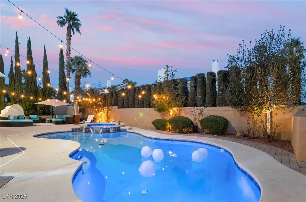 3364 Canoe Cove, Las Vegas, NV 89117