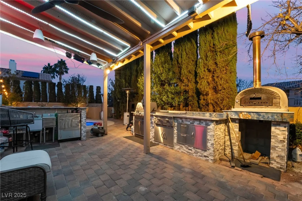 3364 Canoe Cove, Las Vegas, NV 89117